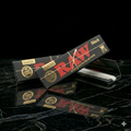 Feuilles RAW Black